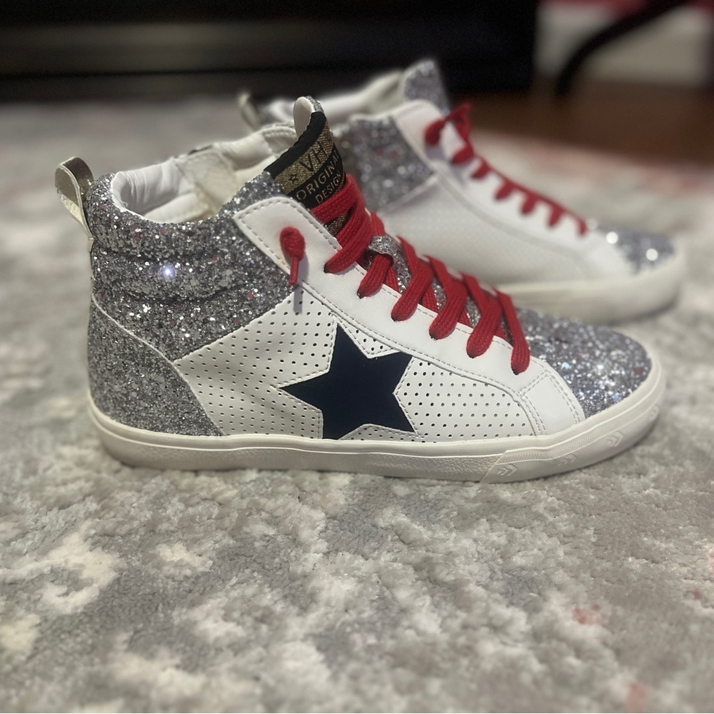 VINTAGE HAVANA Silver Glitter Sneakers